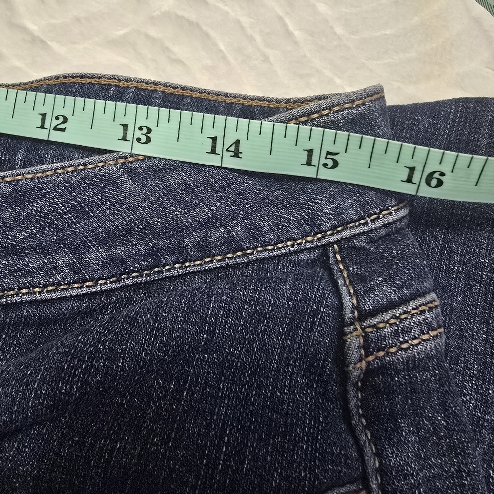 AURA Jeans By WRANGLER For Women. Size 10 Short - Picture 3 of 10